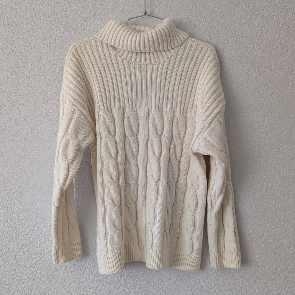 Calvin Klein Women's Cream and White Jumper
